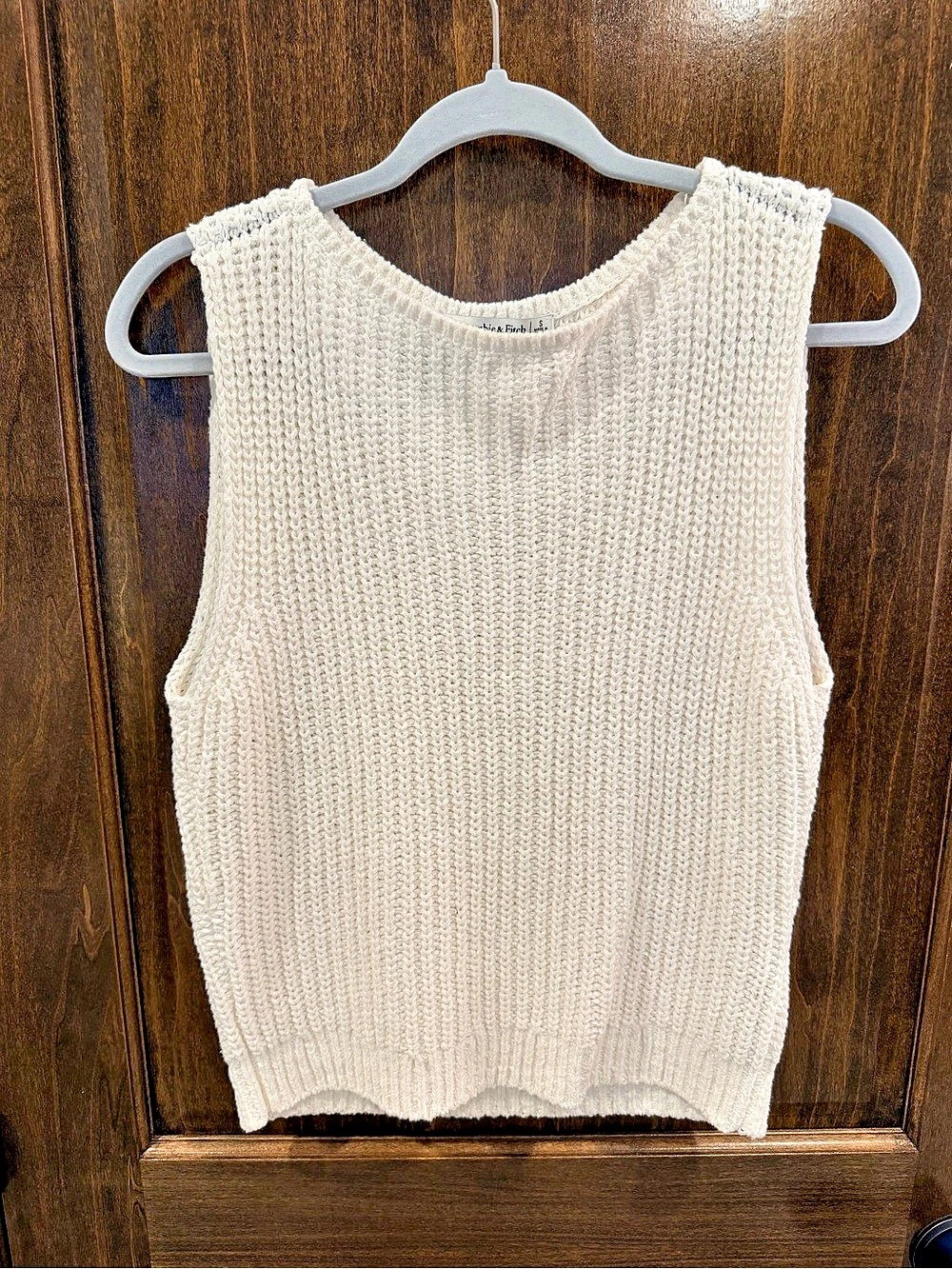 Abercrombie & Fitch Cream Knit Sweater Vest Size Small Like New